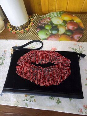 Bam Forever Embellished Lips Made of Beads Rhinestone Wrist Clutch Hand Bag